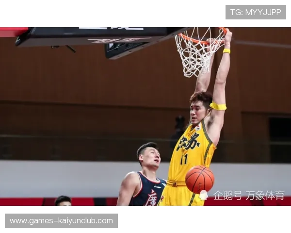 福登连续横向盘带制造空位