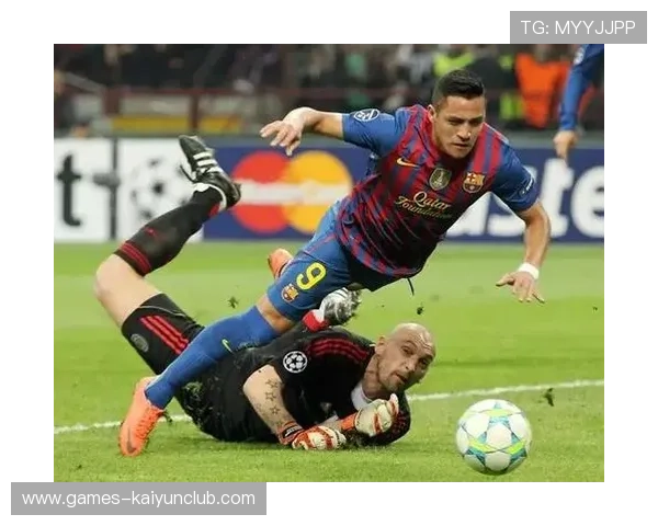 阿森纳前场跑位层次分明